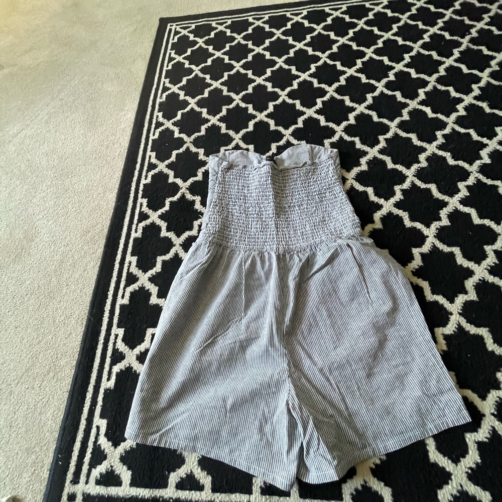 Grass Collection Romper - Picture 2 of 3